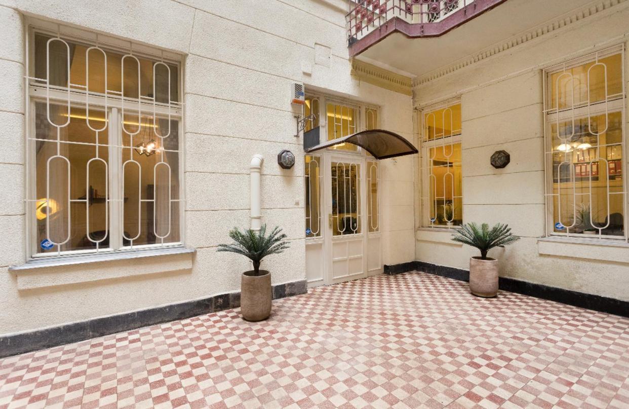 The Best Mondain Apartment Budapeste Exterior foto